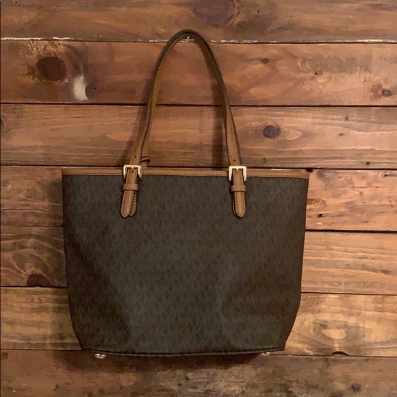 Michael Kors Jet set M signature snap tote NWT - Picture 2 of 6